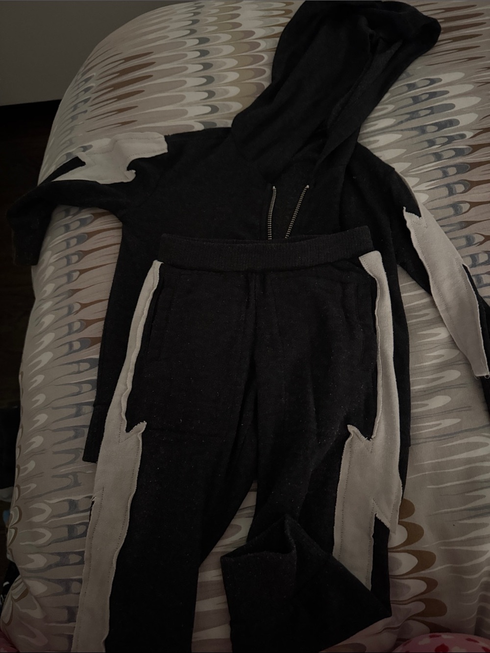 Chaser Kids gray Sweatshirt & Jogger Set with Cream Panels